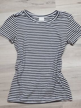 H&M Navy & White Striped Short Sleeve Crewneck Tee